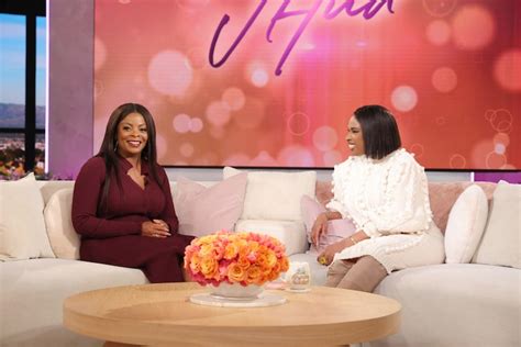 Janelle James Calls Herself a ‘Professional Flirt’ | JenniferHudsonShow.com