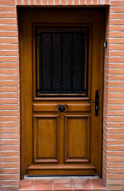 how much to rehang a door