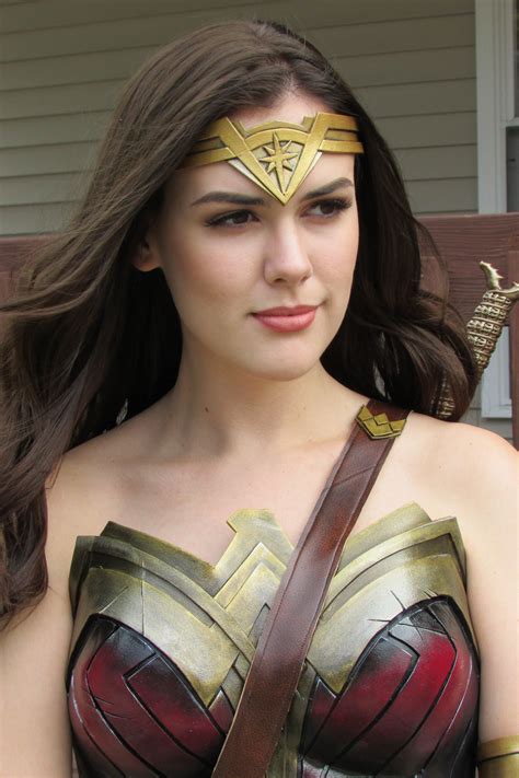 Pin em Wonder Woman Cosplay