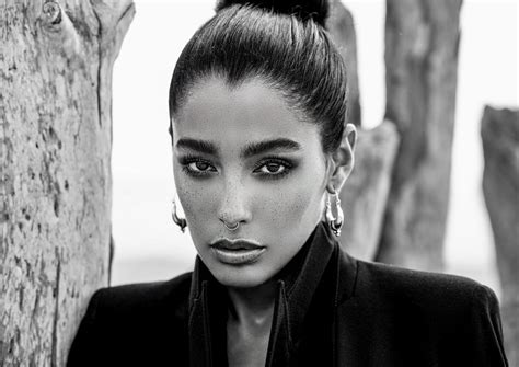 i made a professional photo shoot : r/DarkAngels