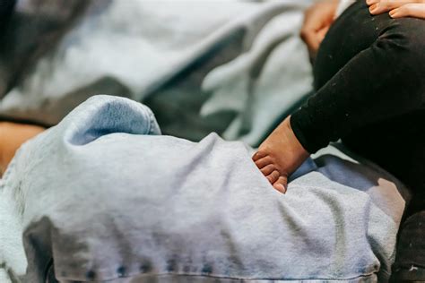 Mom Feet Photos, Download The BEST Free Mom Feet Stock Photos & HD Images