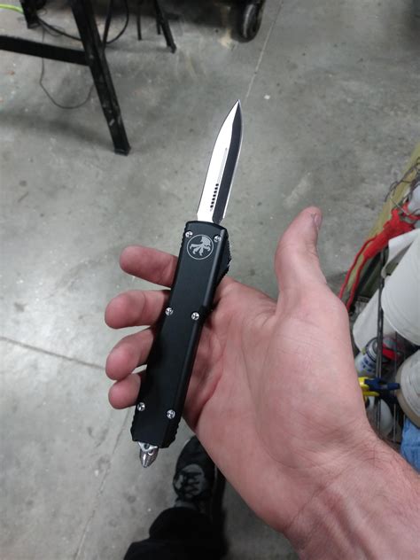 Finaly got an OTF and love it! : r/knives