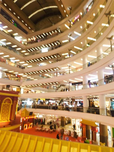 large shopping mall  jakarta mall square march
