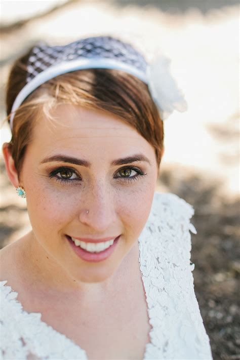 Wedding hairstyles for short hair that will transform your big day 23