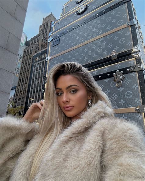 Gianna Wulff | The 🥩 emoji is so offensive | Instagram