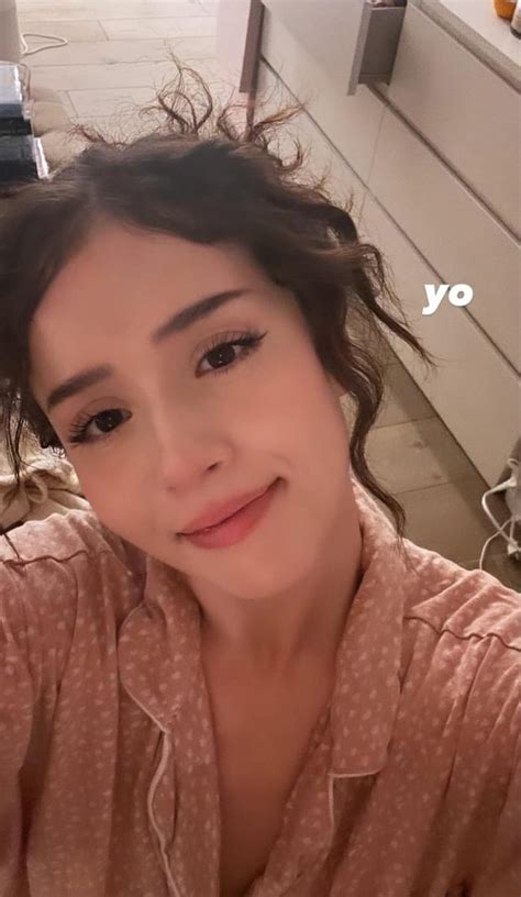 Pokimane's Private Life: The Untold Story of the Photo Leak - f9g0rn0