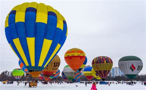 Над Києвом пролетіло 18 повітряних куль: фото - Вечірній Київ