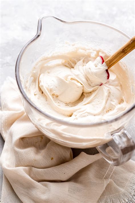 How To Make PIPEABLE Vegan Cream Cheese Frosting (Finally!) | The