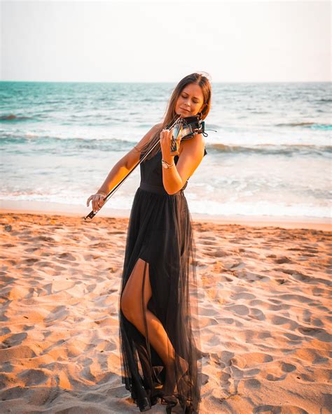 Ale Castillo (@alecastilloo) • Instagram photos and videos