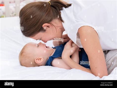 Conjoined baby hi-res stock photography and images - Alamy