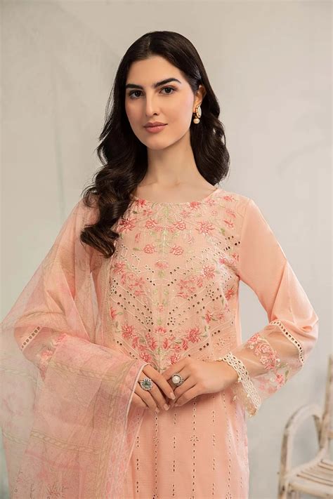 Maria B New Collection 2025 – Latest Designs & Trends - New Girls Fashion