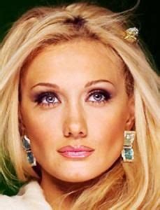 Evgenia Vlasova (Євгенія Власова) lyrics with translations