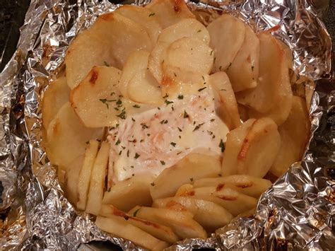 Красная рыба запеченная с картофелем - рецепт приготовления