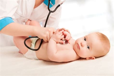 Doenças Que Impedem O Bebê De Engordar - 9 doenças comuns no bebê (e como tratar cada uma) - Tua Saúde