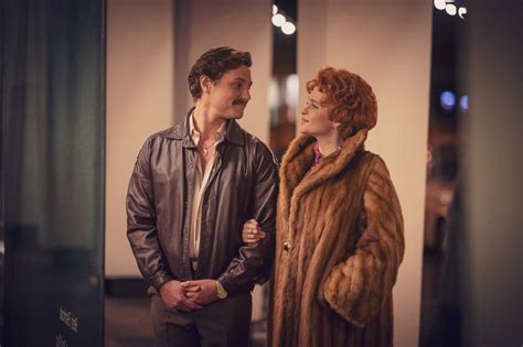 「多面的な（女性の役は）プレゼントのような役柄でした」ヘレナ・ボナム・カーターが実在の女優ノリーを演じた - フロントロウ ｜ グローカルなメディア
