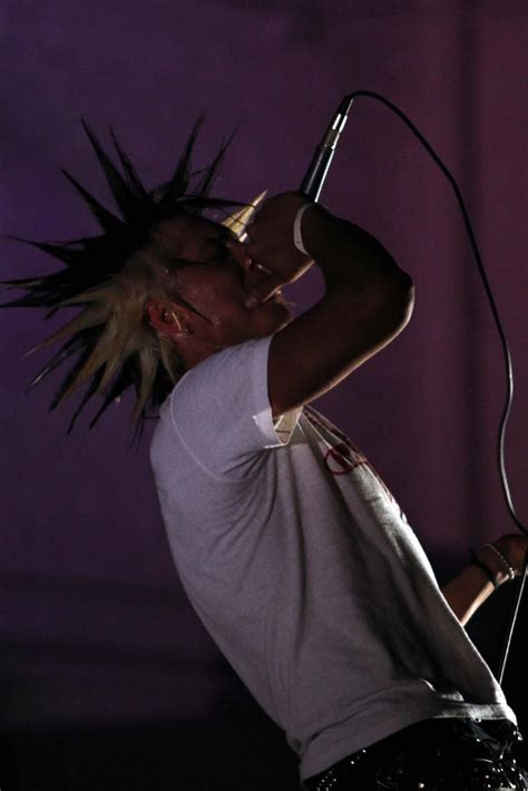 mUsik vEr tUAl: acIDeZ pUNk RoCk eN gDl