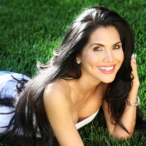 Joyce Giraud