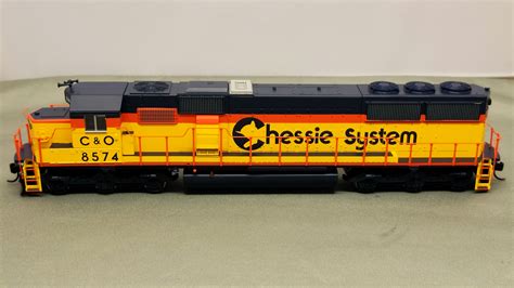 Walthers Mainline HO. Emd SD50, Chessie system C&O #8574