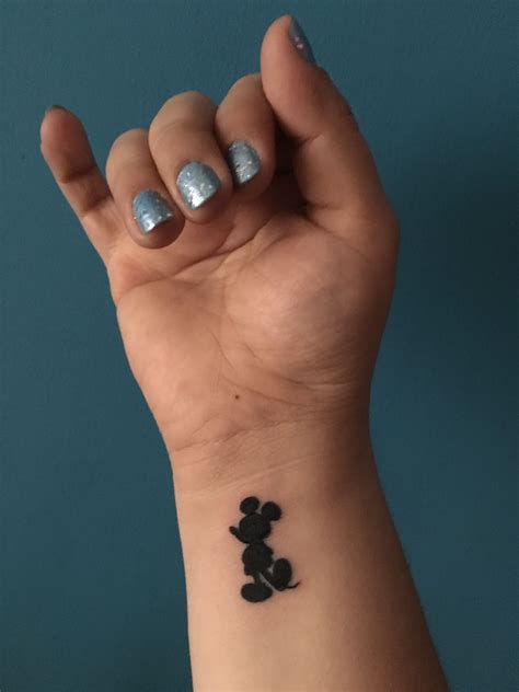 tattoo of mickey mouse 1