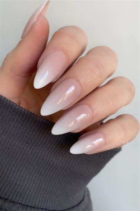 25+ Dip Powder Nail Ideas - the gray details