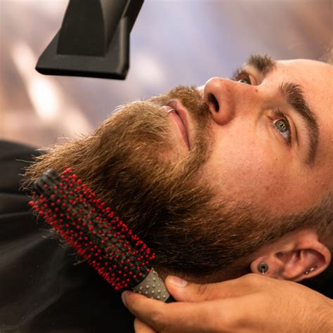 how to keep beard hair straight