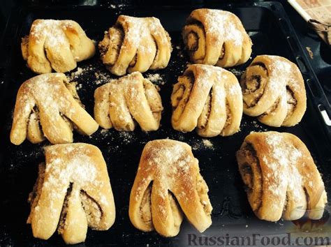 Рецепт: Сладкие ушки с ореховой начинкой на RussianFood.com