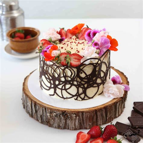 Classic fruit cream cake - Ultimate Omnoms