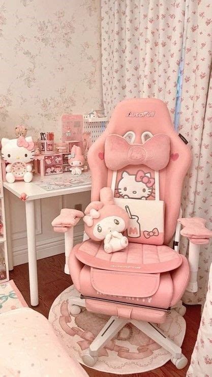 Hello Kitty Gaming Setup with Hello Kitty Gaming Chair: But ist it ...