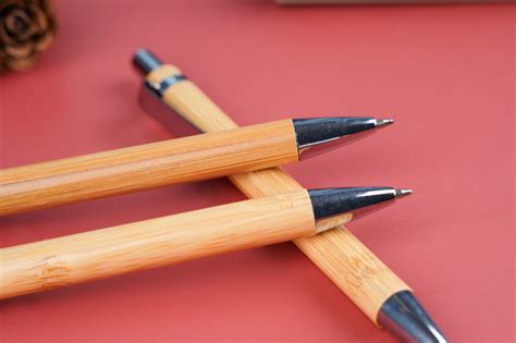 Bút Bi Vỏ Tre Thân Thiện Môi Trường Thay Ngòi Được