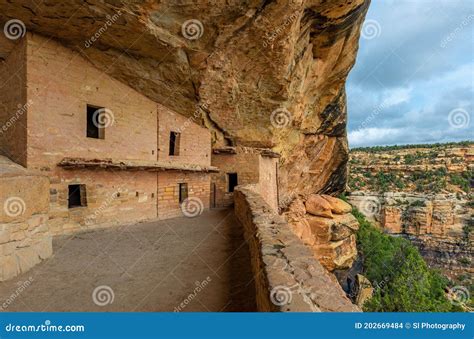 Long House Cliff Dwelling, Mesa Verde, USA Stock Photo - Image of ...