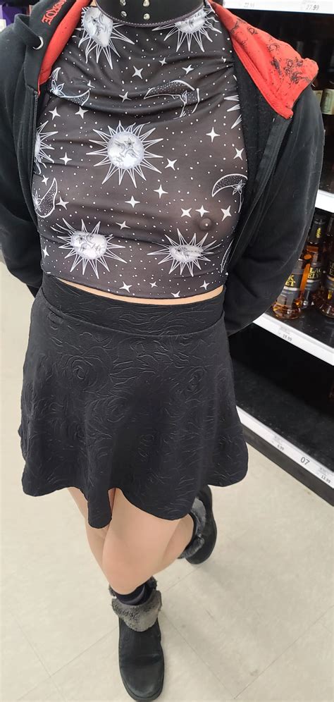 Really wanted my tits to be seen when shopping today! | Scrolller