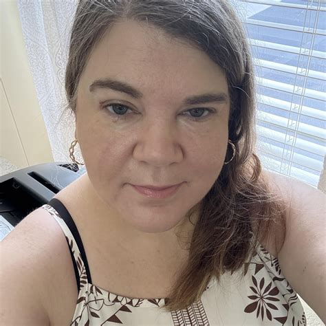 Suzanne Howard Everett