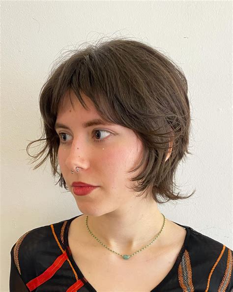 Modern icons adopt 70's hairstyles womens seventies hairstyles 29