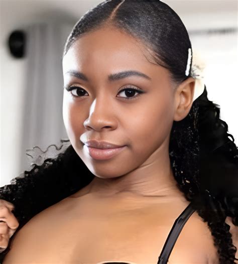 Anne Amari (Actress) Height, Age, Videos, Photos, Biography, Boyfriend