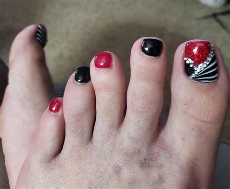 Red And Black Toe Nail Designs 32+ Radiant Toe Nail Art Ideas To Make