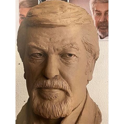 Вежди Рашидов: Паметникът на Стефан Данаилов все още е в ескизи