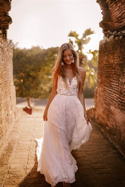 Beach Boho Wedding Dress With Vintage French Lace Open, 44% OFF