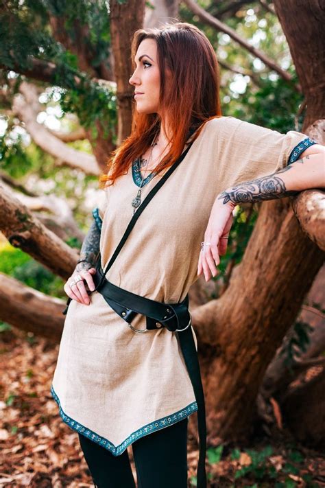 Verillas Aslaug Tunic | Renaissance clothing, Medieval clothing women ...
