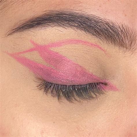 20 Anime Eyeliner Looks with Step-by-Step Tutorials – Sweet Eyelashes