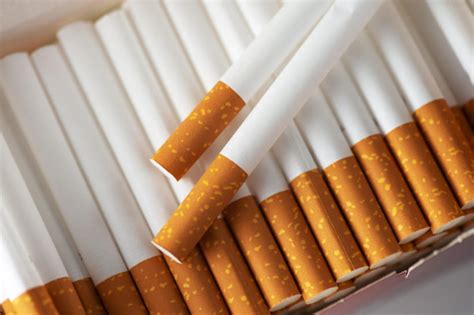 Куріння вбиває: на росії з'явилися цигарки, які пропагують війну в ...