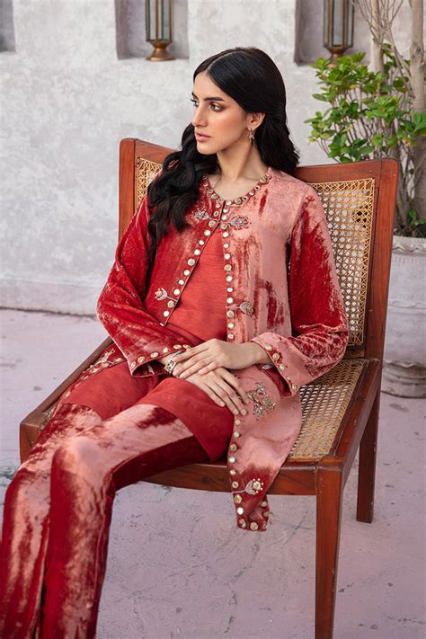 Rabia Zahur | Rustic Dust