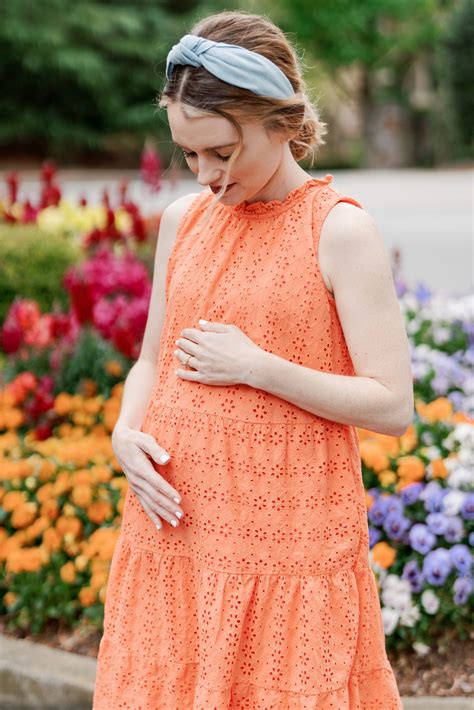 10 Must-Have Cute Pregnancy Outfits for Spring - Stay Comfy and Stylish!