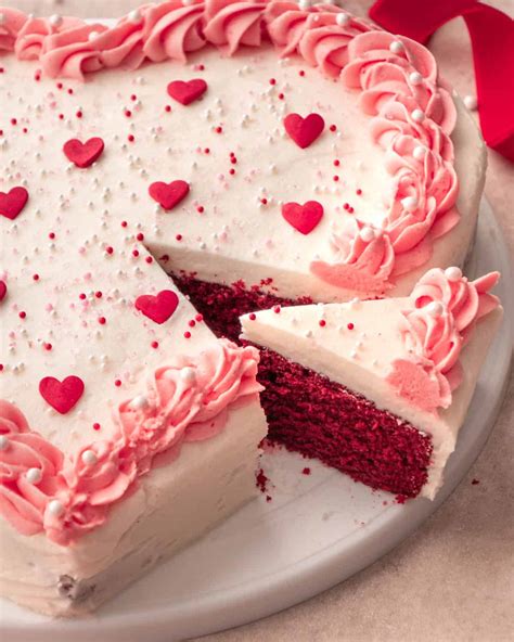happy birthday red heart cake