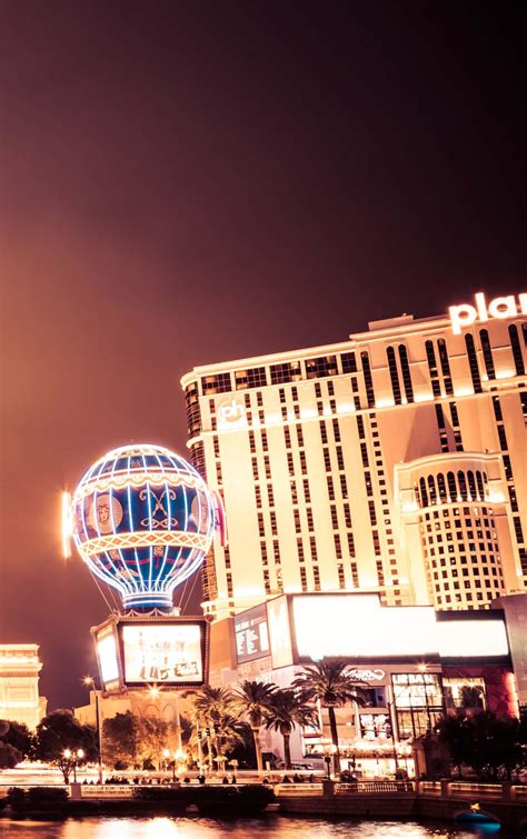 [100+] Las Vegas Phone Wallpapers | Wallpapers.com