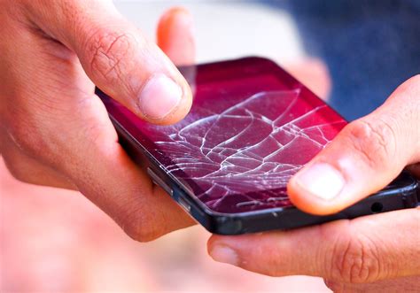 how to fix a glitching phone screen