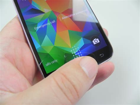 Samsung Galaxy S5 Review: Best Screen and Camera of 2014 so Far, Very
