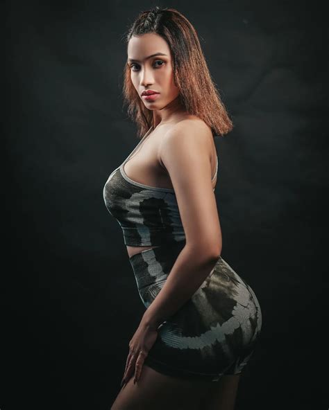 Alendra Bill Web Series, Wikipedia, Pictures, Age, Height, Affairs