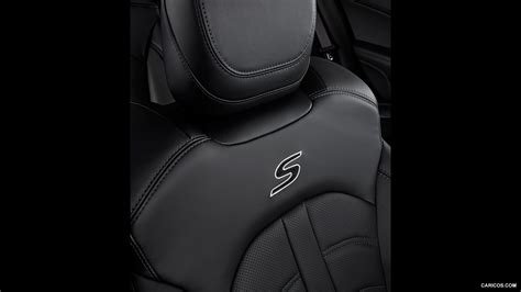 2015 Chrysler 200 - Interior Detail | Caricos