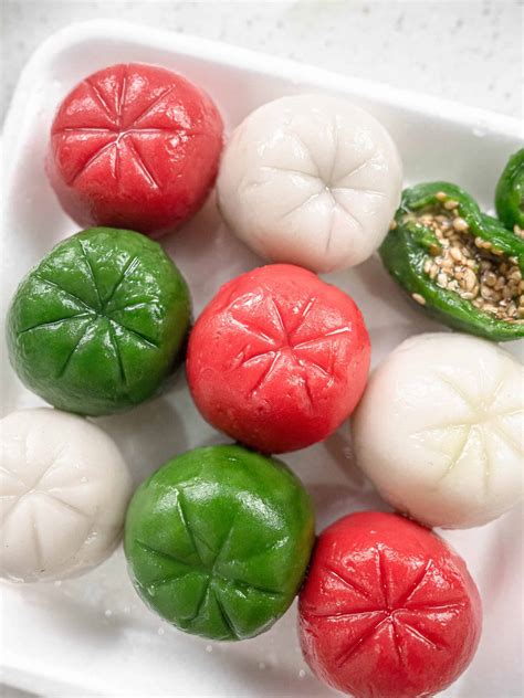 Easy Korean Honey Rice Cake (Ggultteok) - Catherine Zhang