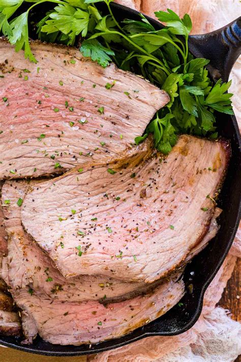 Juicy Bottom Round Roast with Gravy | Cupcakes & Kale Chips